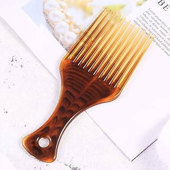Long Teeth Plastic Comb