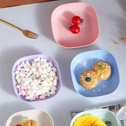 2 Piece Microwave-Safe Plastic Plate Set